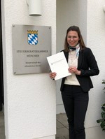 steuerberater-pr-fung-von-frau-buchner.jpg